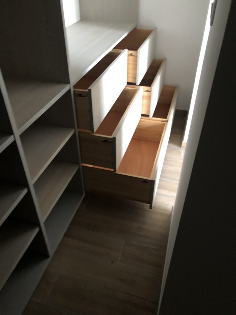 Dressing chambre parentale sur mesure en bois massif mimizan arcachon bayonne pau toulouse