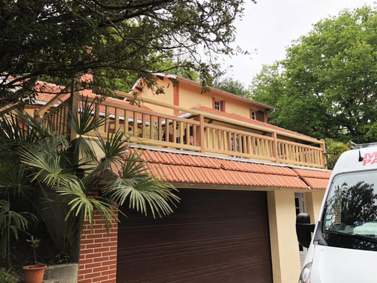 menuiserie-parentissoise-garde-corps-balcon-iroko-biscarrosse-arcachon-mimizan-landes